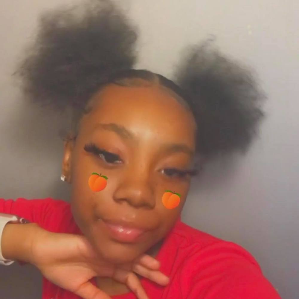 Meet your Posher, Mya